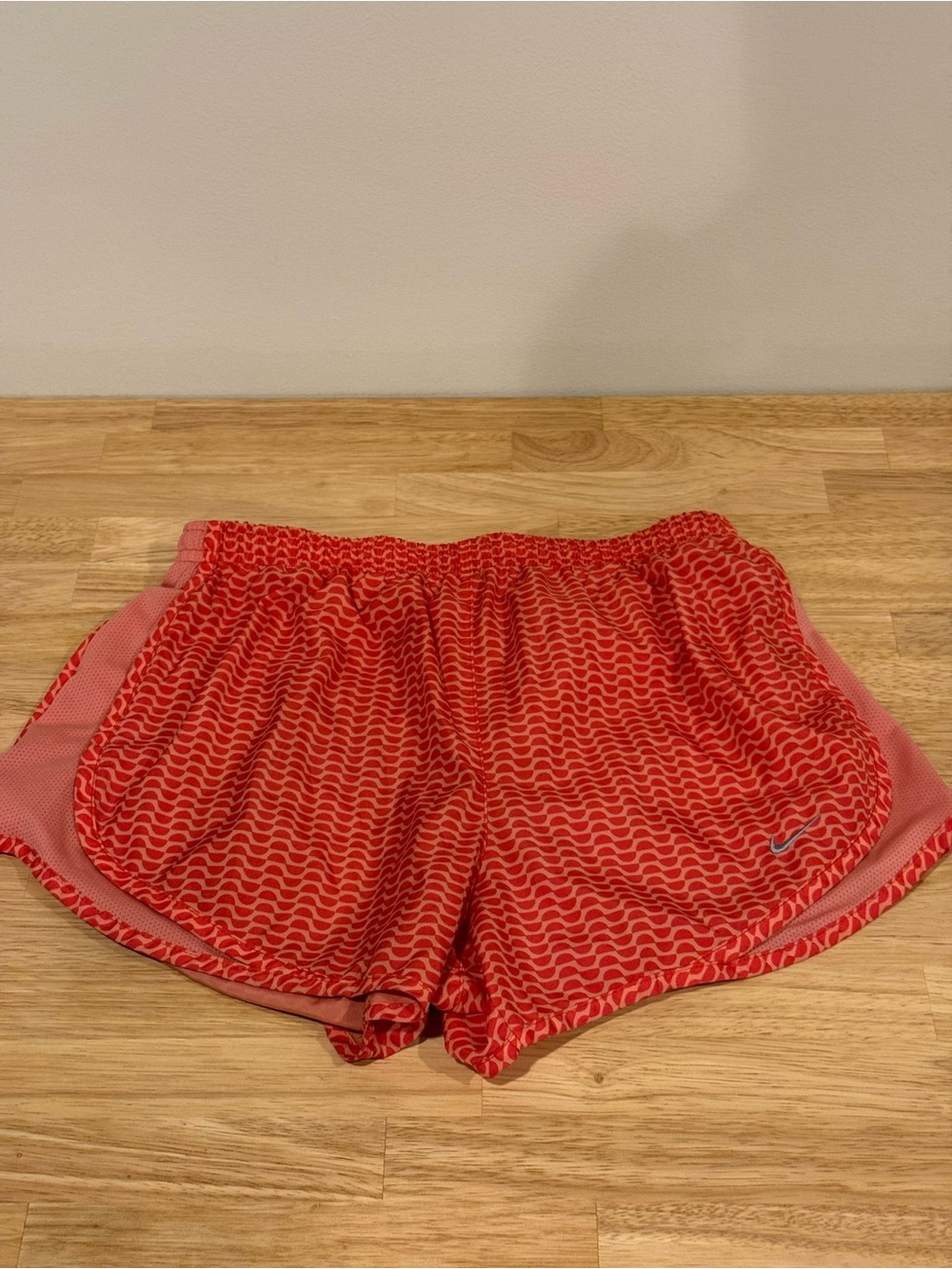 Nike Dri-FIT Y2K Running Shorts Red Coral Peach Print Size M lined Running